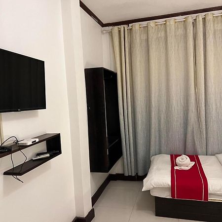Jasmine Place House لوانغ برابانغ المظهر الخارجي الصورة