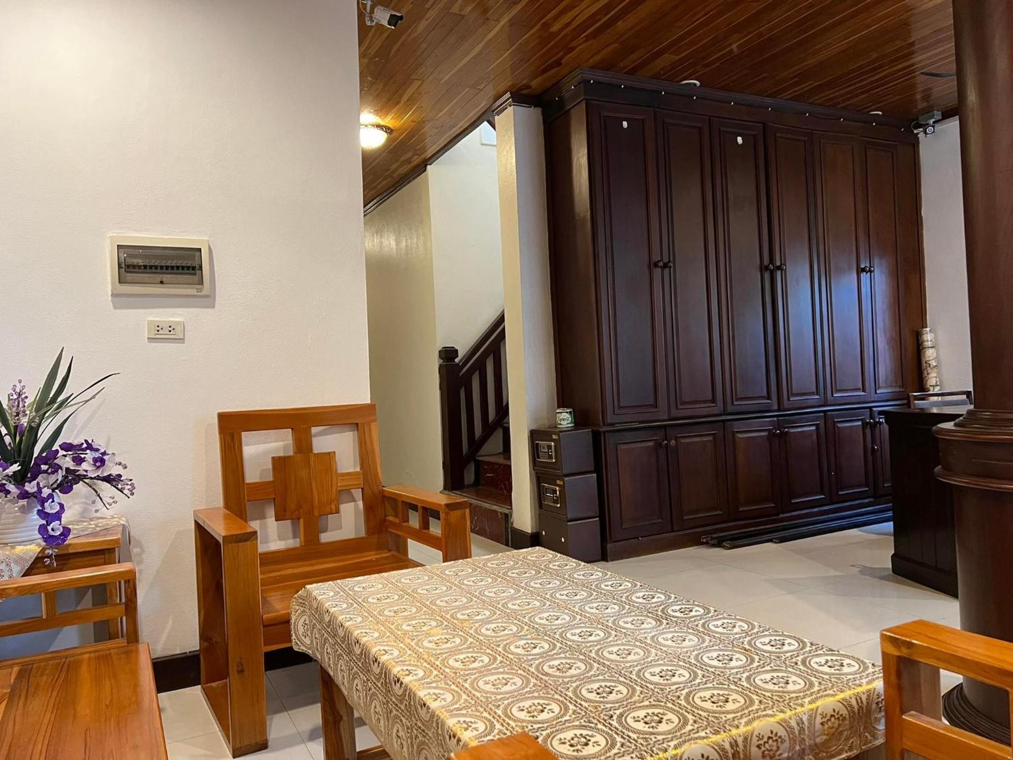 Jasmine Place House لوانغ برابانغ المظهر الخارجي الصورة